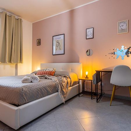 Steps From The Lake - Charme In The Inner City Desenzano del Garda Exterior foto